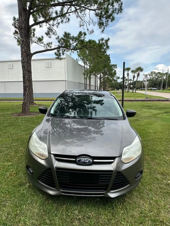 2013 Ford Focus 3rd Gen - Image 2 of 13