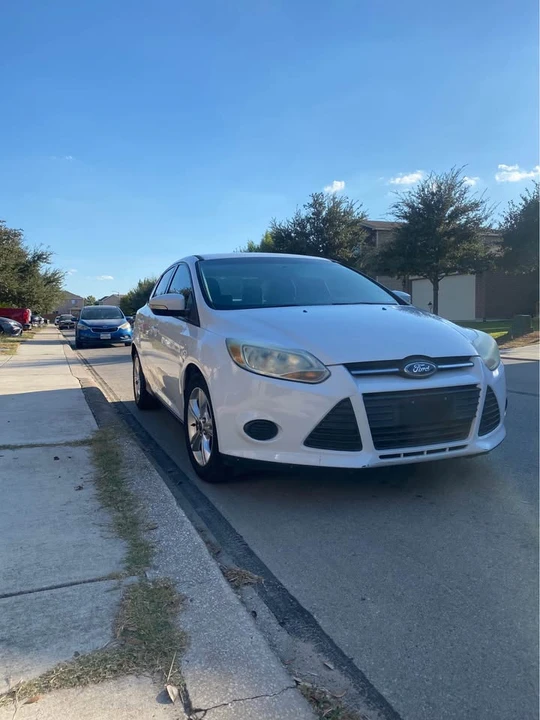 2013 Ford Focus 3rd Gen - Image 2 of 3
