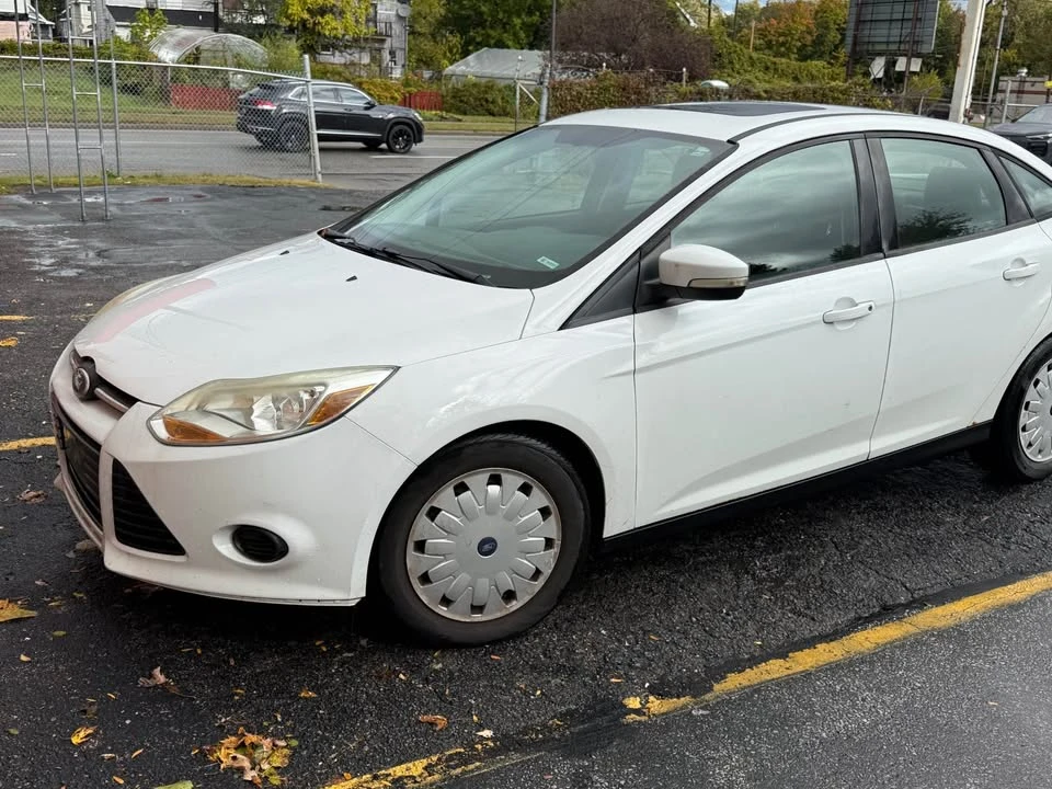 2013 Ford Focus 3rd Gen - Image 2 of 9
