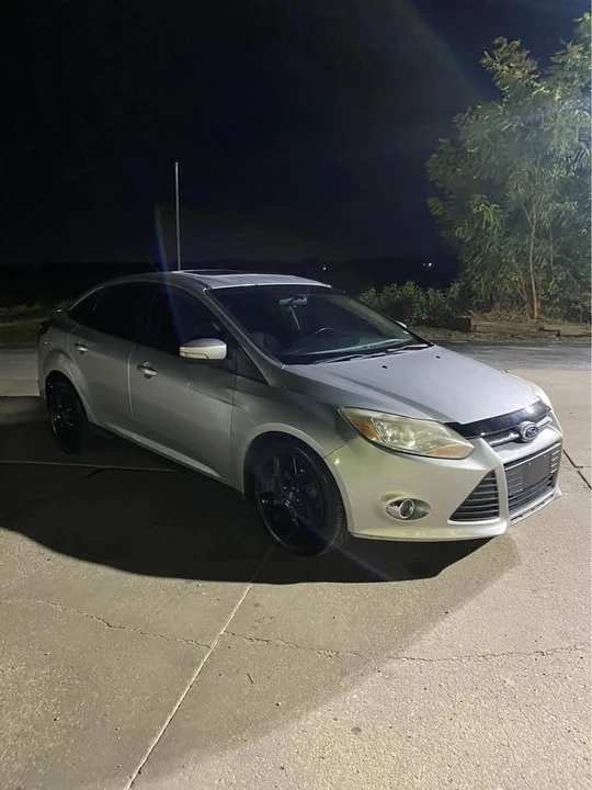 2013 Ford Focus 3rd Gen - Image 2 of 10