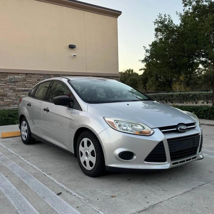 2013 Ford Focus 3rd Gen - Image 3 of 9