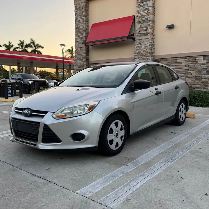 2013 Ford Focus 3rd Gen - Image 2 of 9