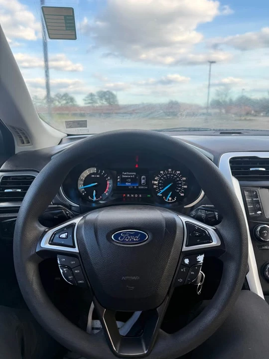 2013 Ford Fusion 2nd Gen - Image 11 of 16