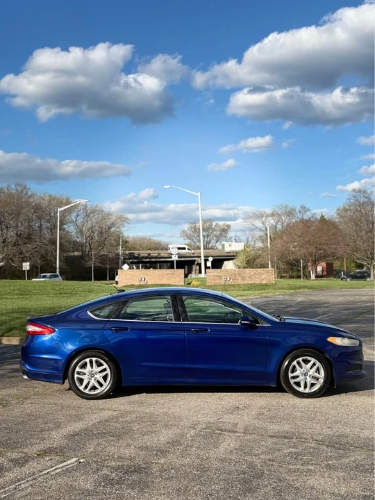 2013 Ford Fusion 2nd Gen - Image 9 of 16