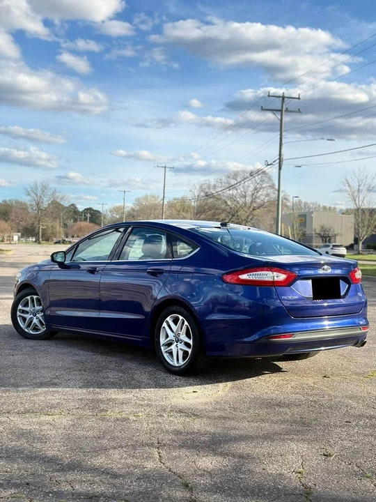 2013 Ford Fusion 2nd Gen - Image 2 of 16
