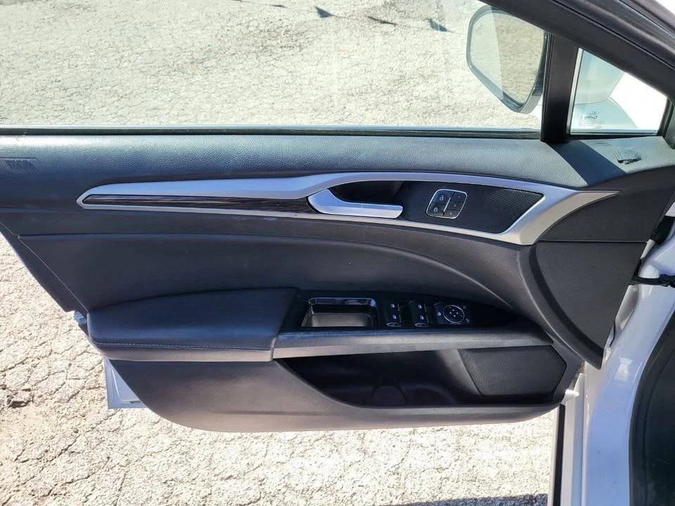 2013 Ford Fusion 2nd Gen - Image 11 of 17