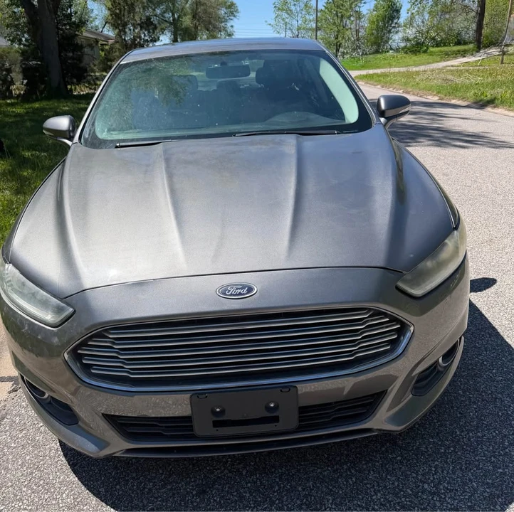2013 Ford Fusion 2nd Gen - Image 2 of 12