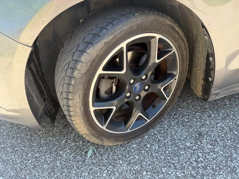 2013 Ford Fusion 2nd Gen - Image 5 of 12
