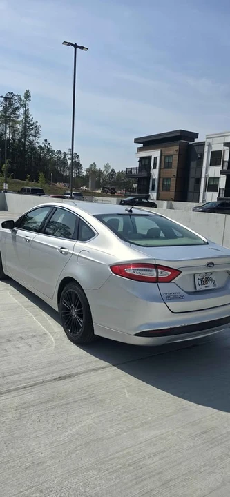 2013 Ford Fusion 2nd Gen - Image 3 of 9