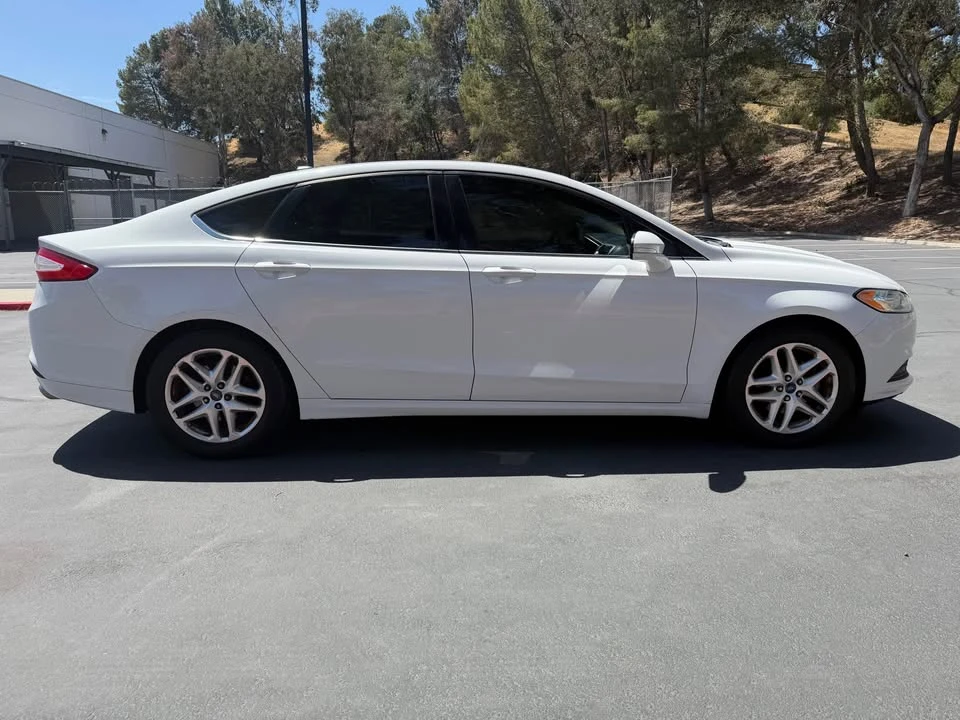 2013 Ford Fusion 2nd Gen - Image 4 of 11