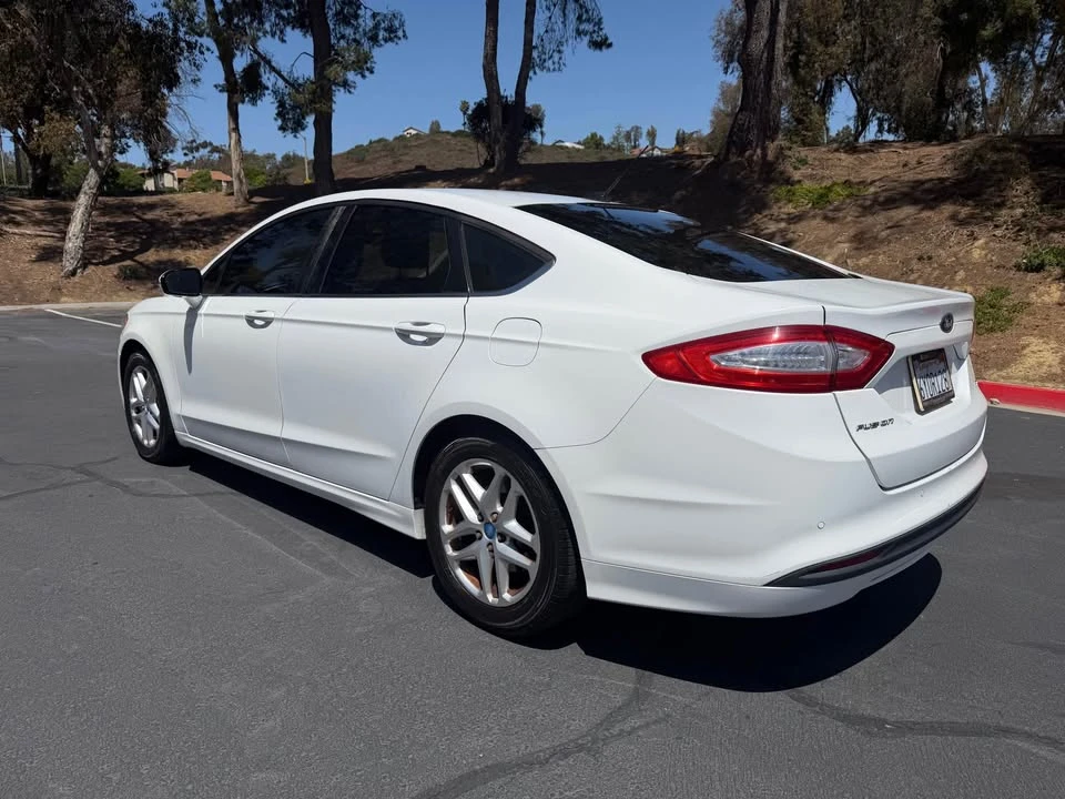 2013 Ford Fusion 2nd Gen - Image 8 of 11