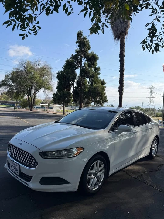 2013 Ford Fusion 2nd Gen - Image 2 of 15
