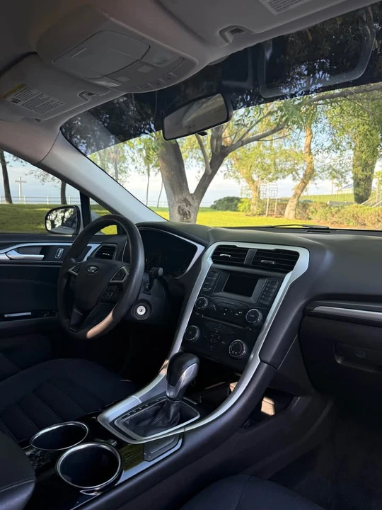 2013 Ford Fusion 2nd Gen - Image 3 of 15