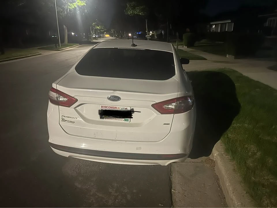 2013 Ford Fusion 2nd Gen - Image 2 of 2