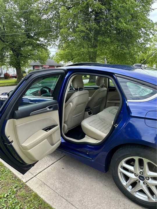 2013 Ford Fusion 2nd Gen - Image 18 of 19