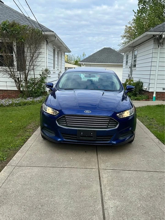 2013 Ford Fusion 2nd Gen - Image 2 of 19