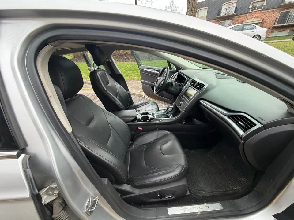 2013 Ford Fusion 2nd Gen - Image 15 of 19