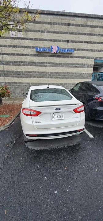 2013 Ford Fusion 2nd Gen - Image 4 of 10
