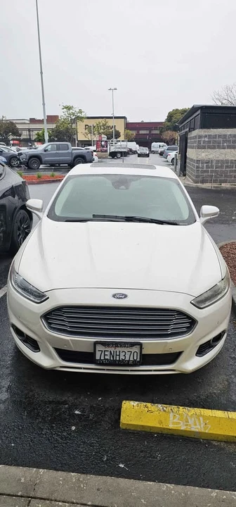 2013 Ford Fusion 2nd Gen - Image 2 of 10