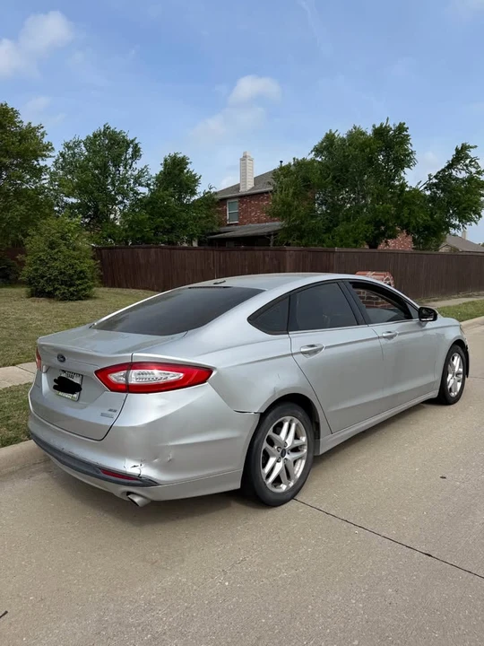 2013 Ford Fusion 2nd Gen - Image 2 of 10