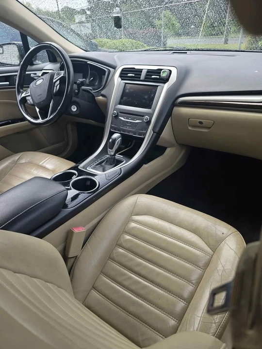 2013 Ford Fusion 2nd Gen - Image 7 of 10