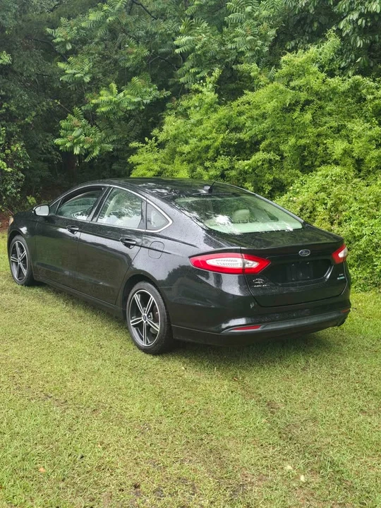 2013 Ford Fusion 2nd Gen - Image 4 of 10