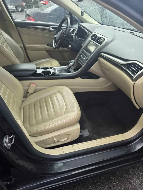 2013 Ford Fusion 2nd Gen - Image 9 of 10