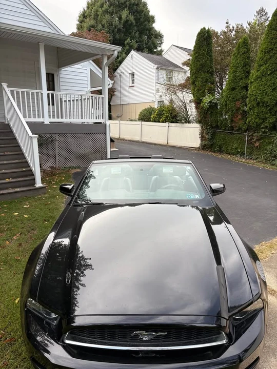 2013 Ford S197 Mustang - Image 2 of 8