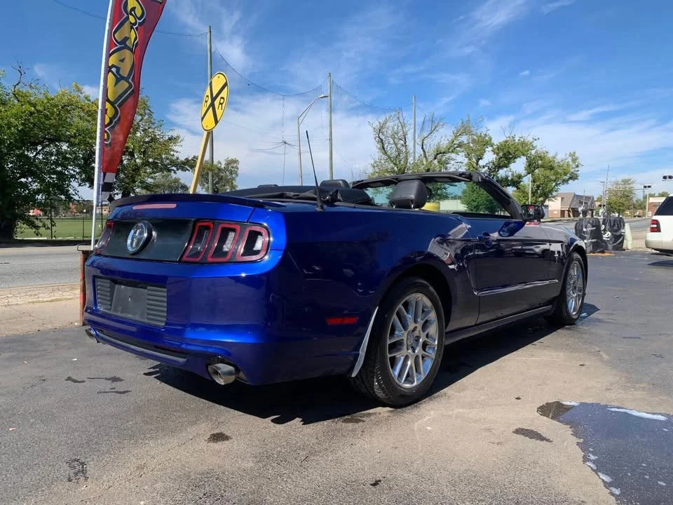 2013 Ford S197 Mustang - Image 8 of 13