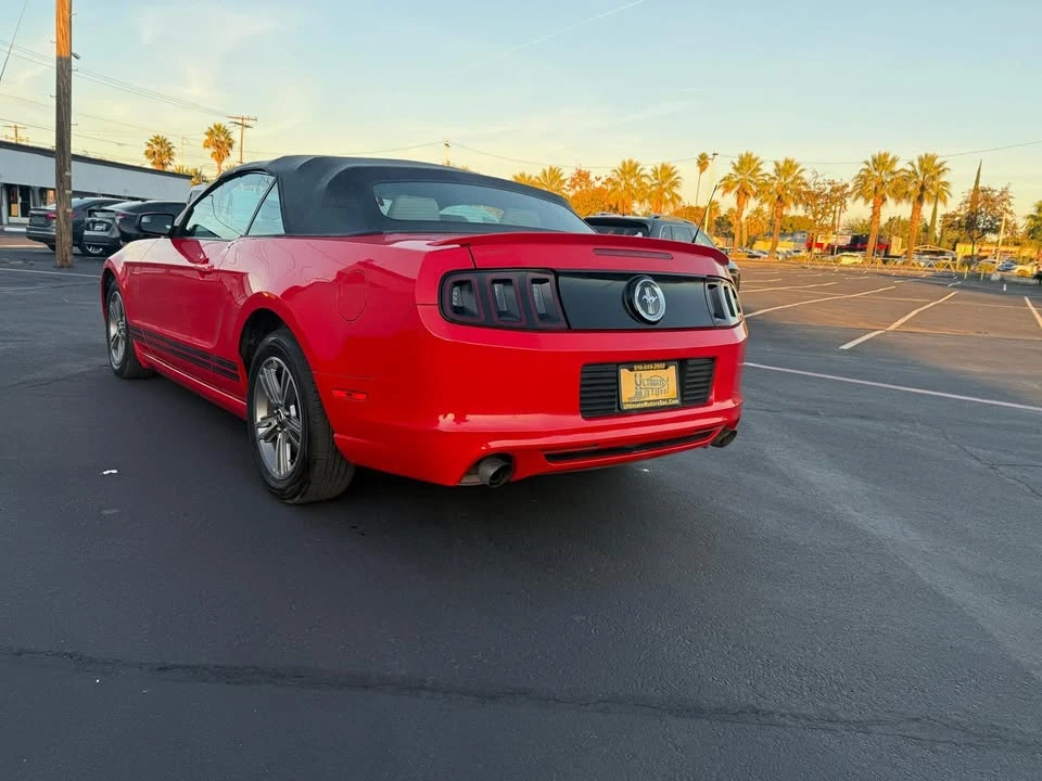 2013 Ford S197 Mustang - Image 9 of 14