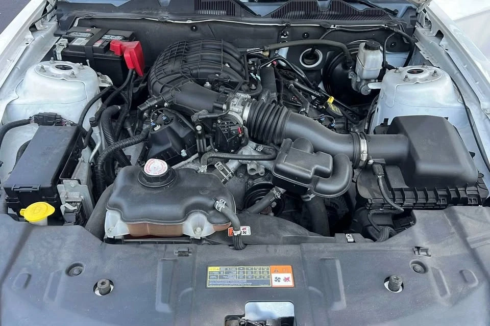 2013 Ford S197 Mustang - Image 10 of 19
