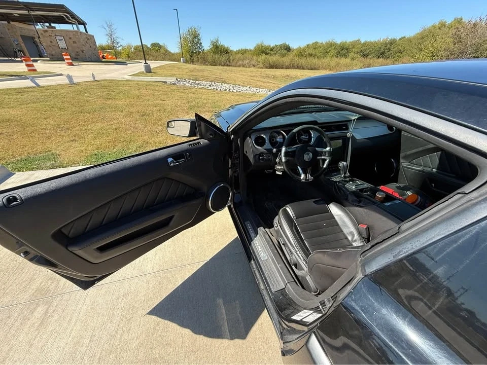 2013 Ford S197 Mustang - Image 2 of 14