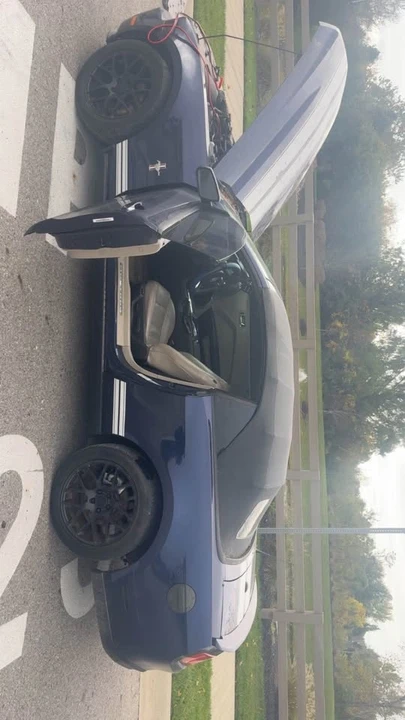 2013 Ford S197 Mustang - Image 3 of 4