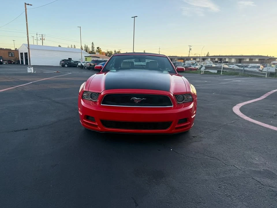 2013 Ford S197 Mustang - Image 2 of 14