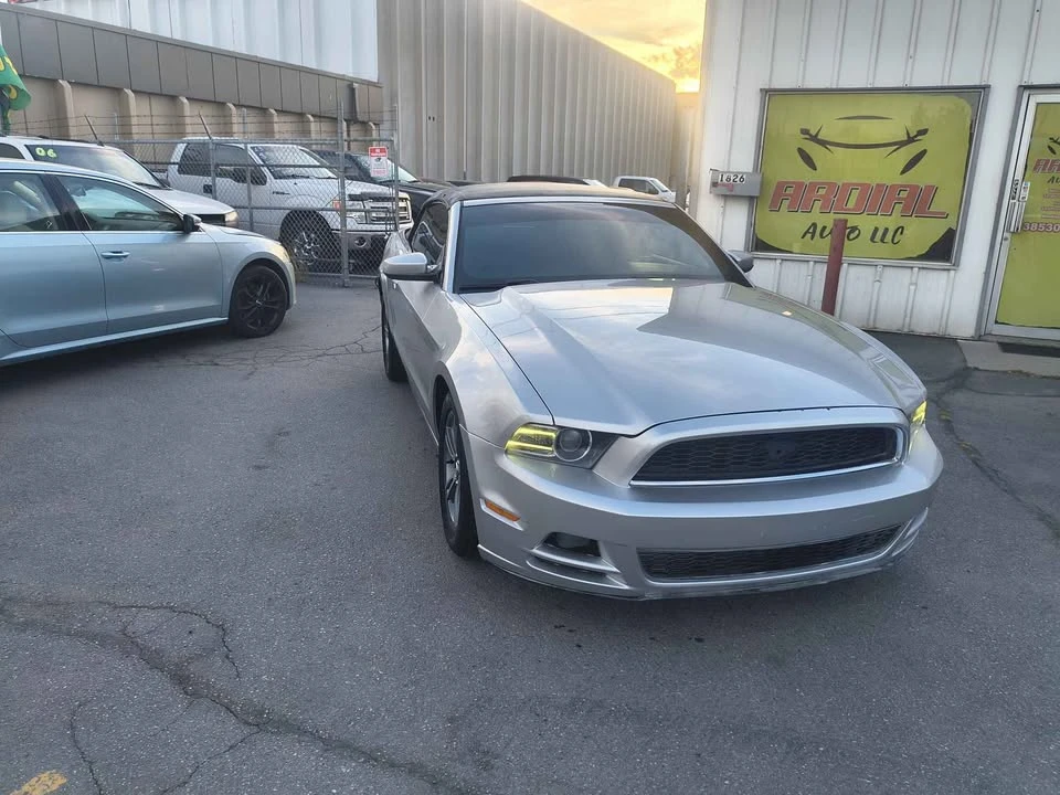 2013 Ford S197 Mustang - Image 3 of 8
