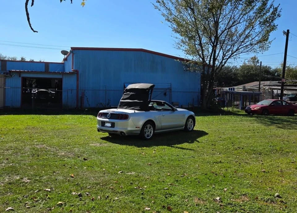 2013 Ford S197 Mustang - Image 12 of 19