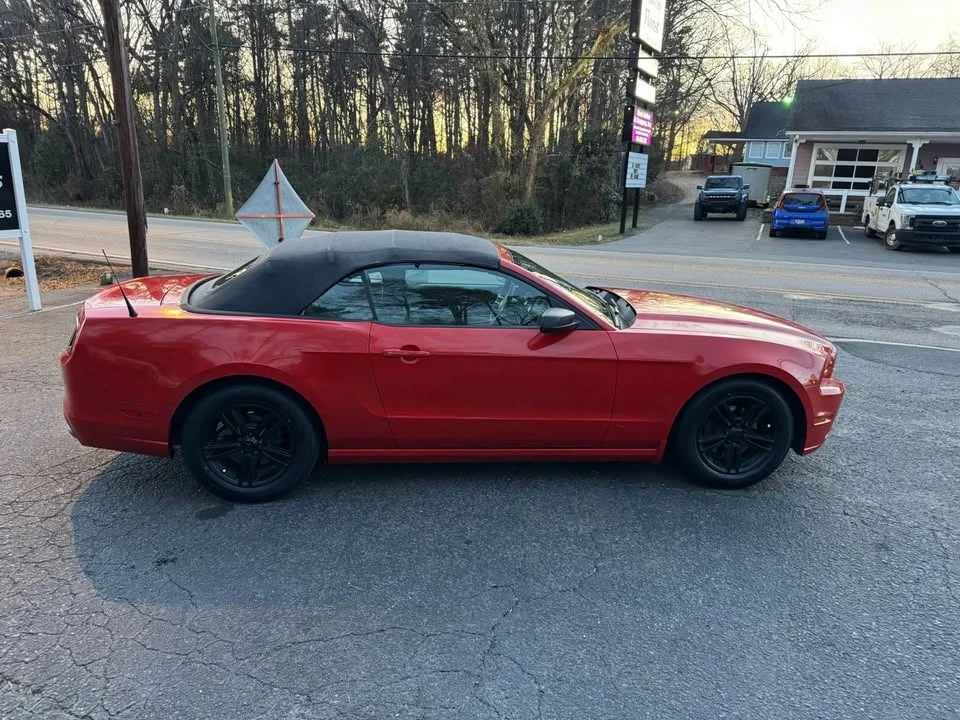 2013 Ford S197 Mustang - Image 8 of 18