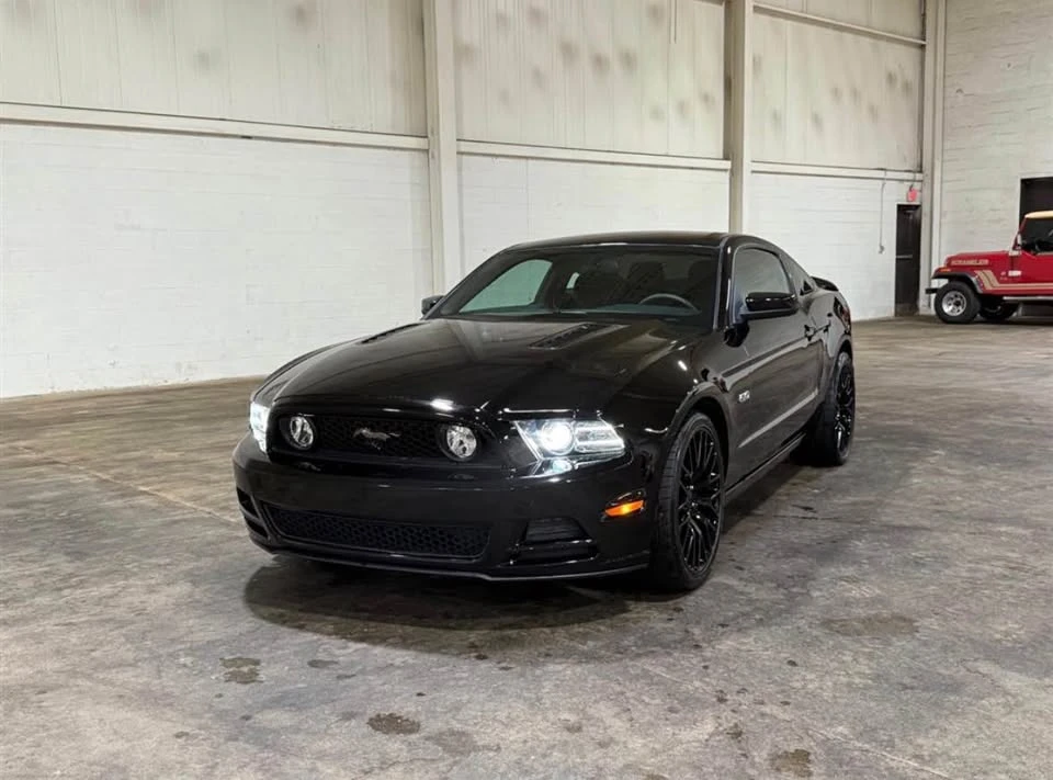 2013 Ford S197 Mustang - Image 2 of 6