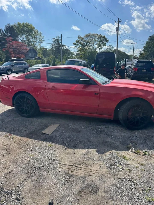 2013 Ford S197 Mustang - Image 2 of 8
