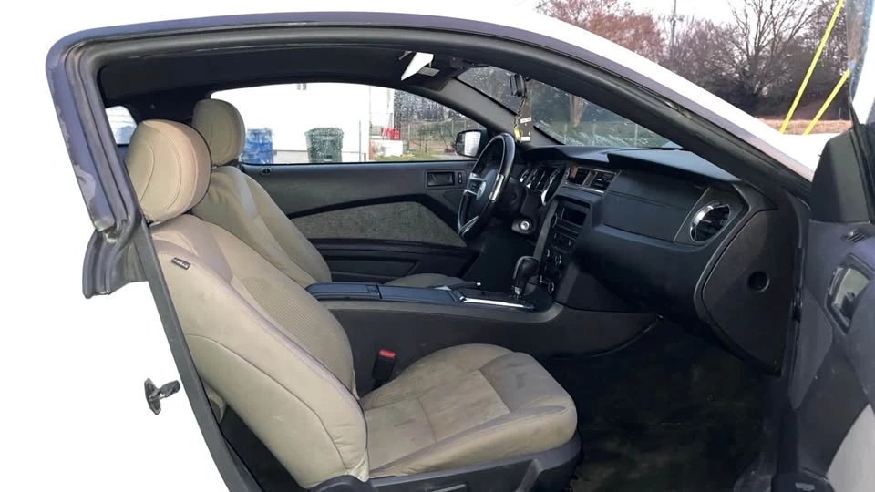 2013 Ford S197 Mustang - Image 13 of 14