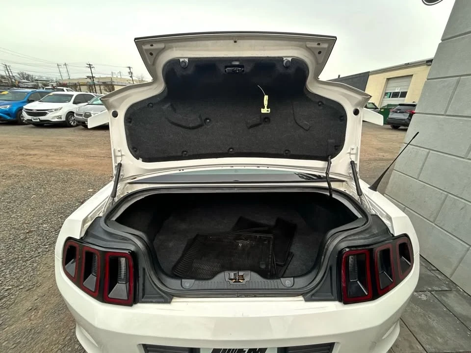 2013 Ford S197 Mustang - Image 6 of 15