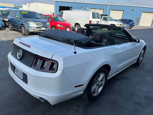2013 Ford S197 Mustang - Image 4 of 11