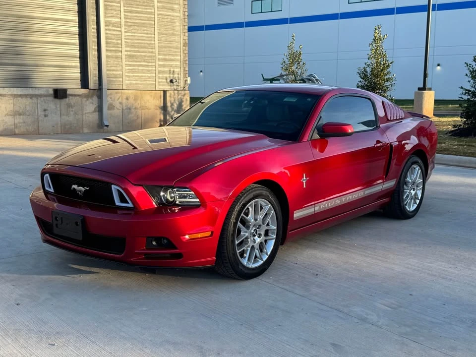 2013 Ford S197 Mustang - Image 2 of 20
