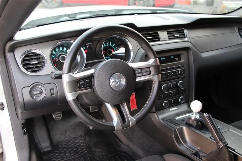 2013 Ford S197 Mustang - Image 12 of 18