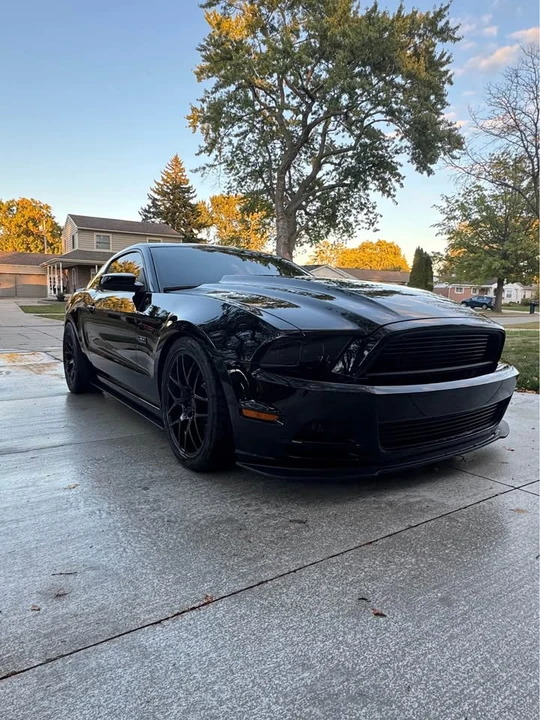 2013 Ford S197 Mustang - Image 2 of 11