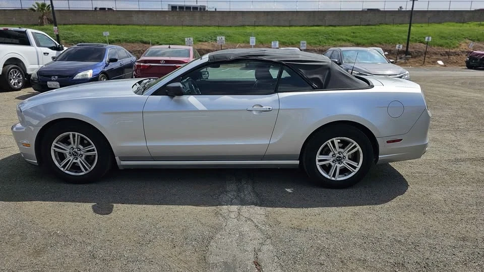 2013 Ford S197 Mustang - Image 9 of 13