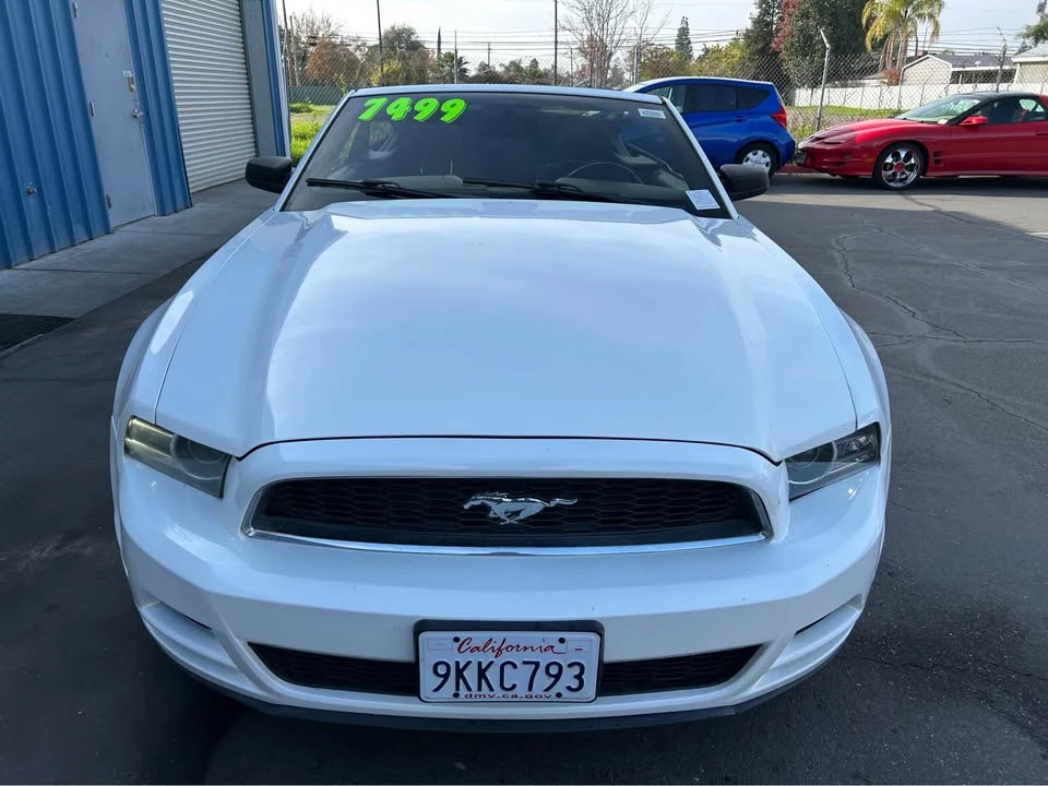 2013 Ford S197 Mustang - Image 2 of 12