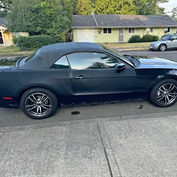 2013 Ford Mustang Convertible