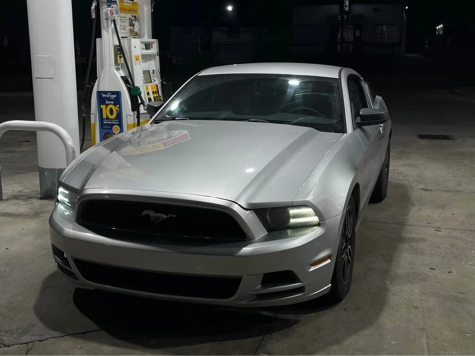 2013 Ford S197 Mustang - Image 2 of 7