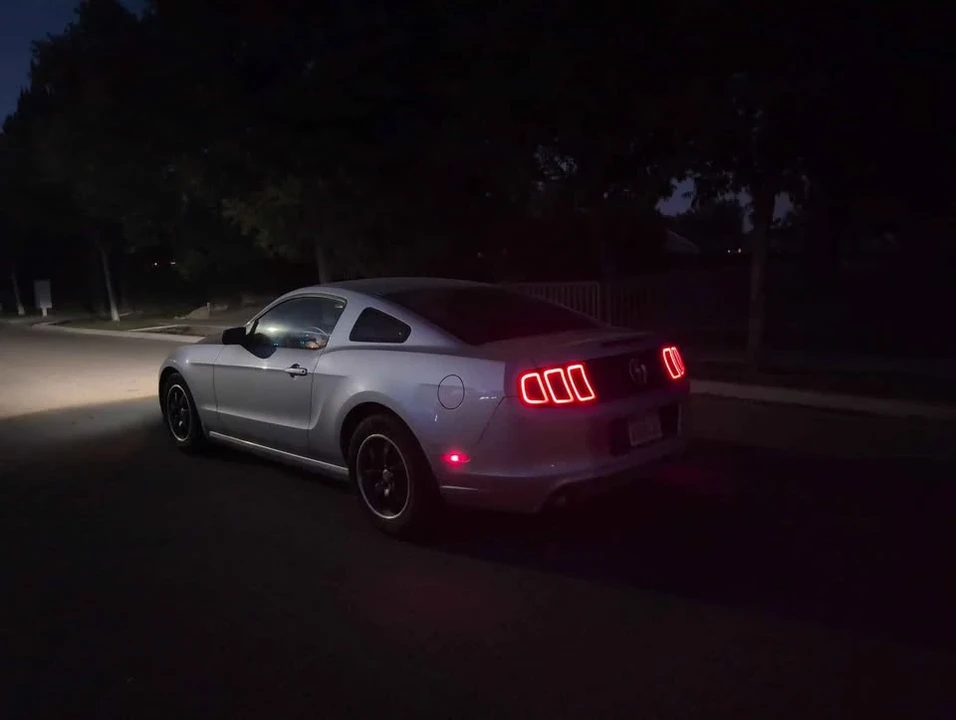 2013 Ford S197 Mustang - Image 3 of 8